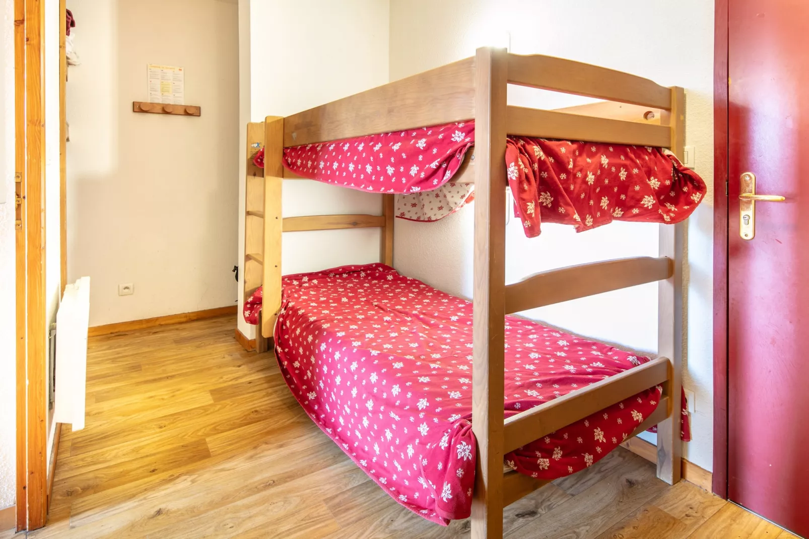 V du Bachat JOUBARBES A N°15 - ST6-Schlafzimmer