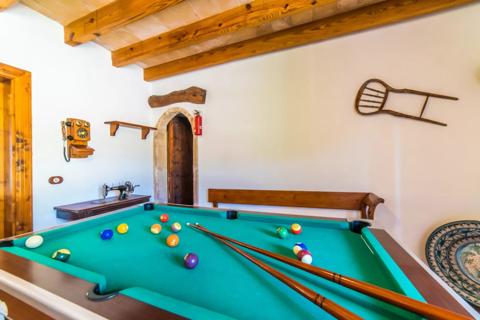 Caselles Petit-Recreation room