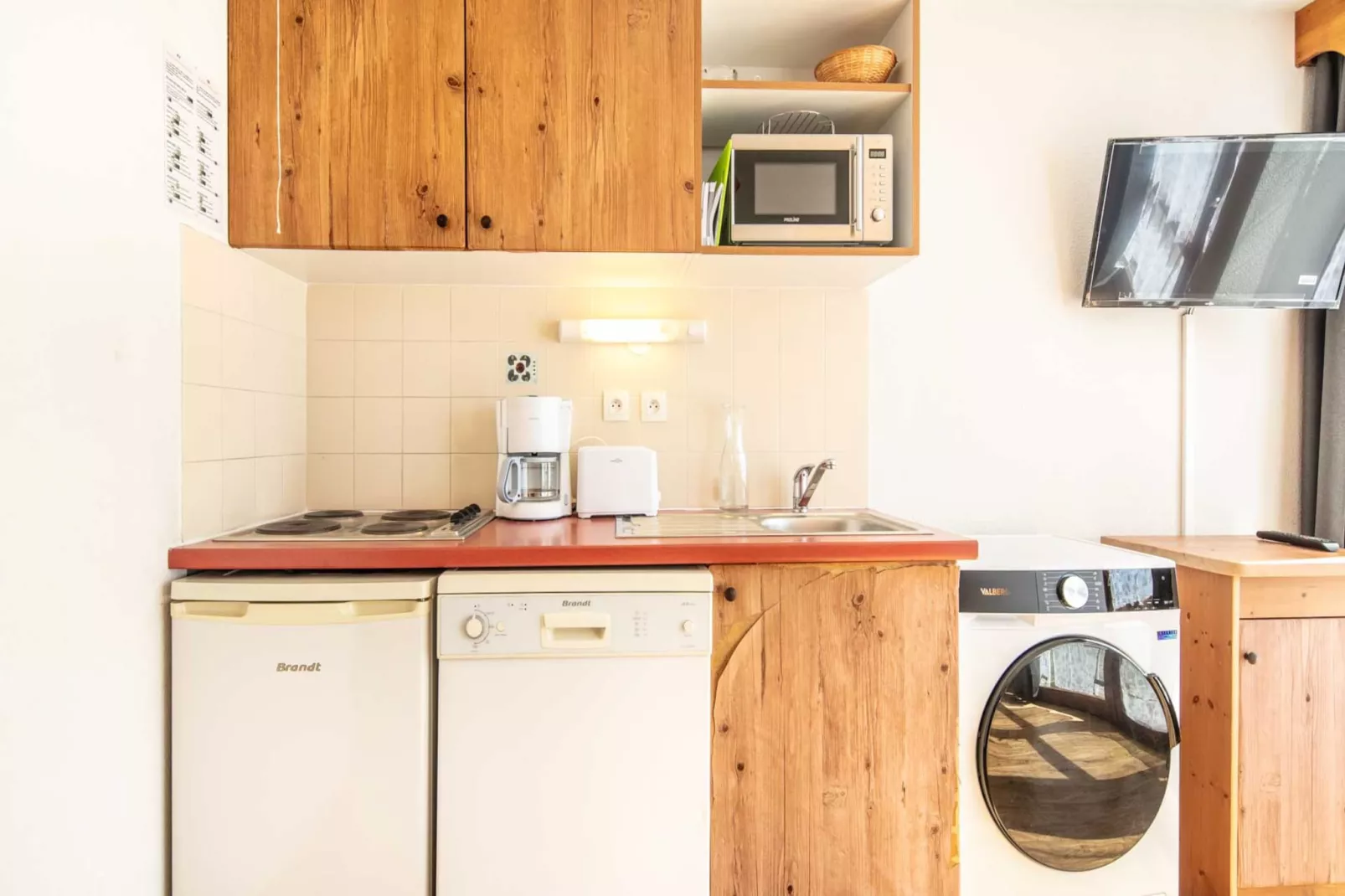 V. du Bachat ASTERS A N°04  - ST4-Kitchen