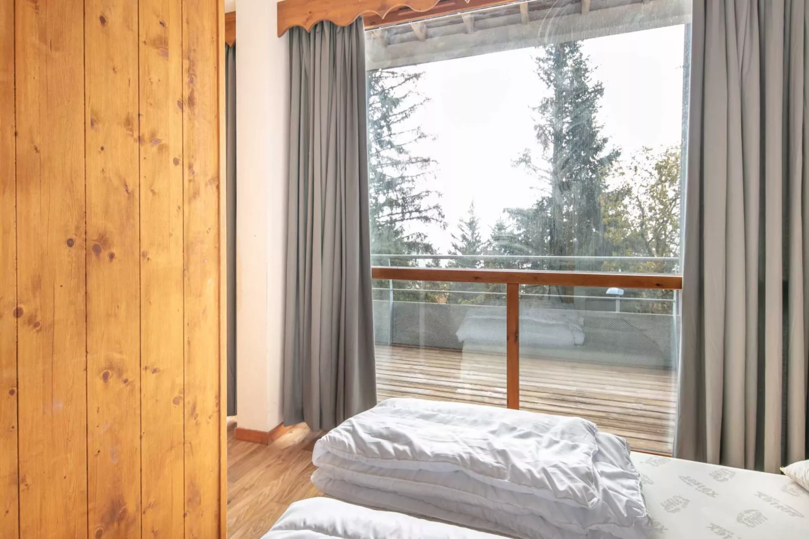 V. du Bachat Silenes B N°11 - 2P6-Bedroom