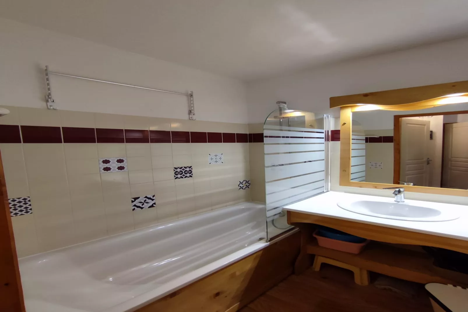 V du Bachat JOUBARBES C N°01 - 3P4-Bathroom