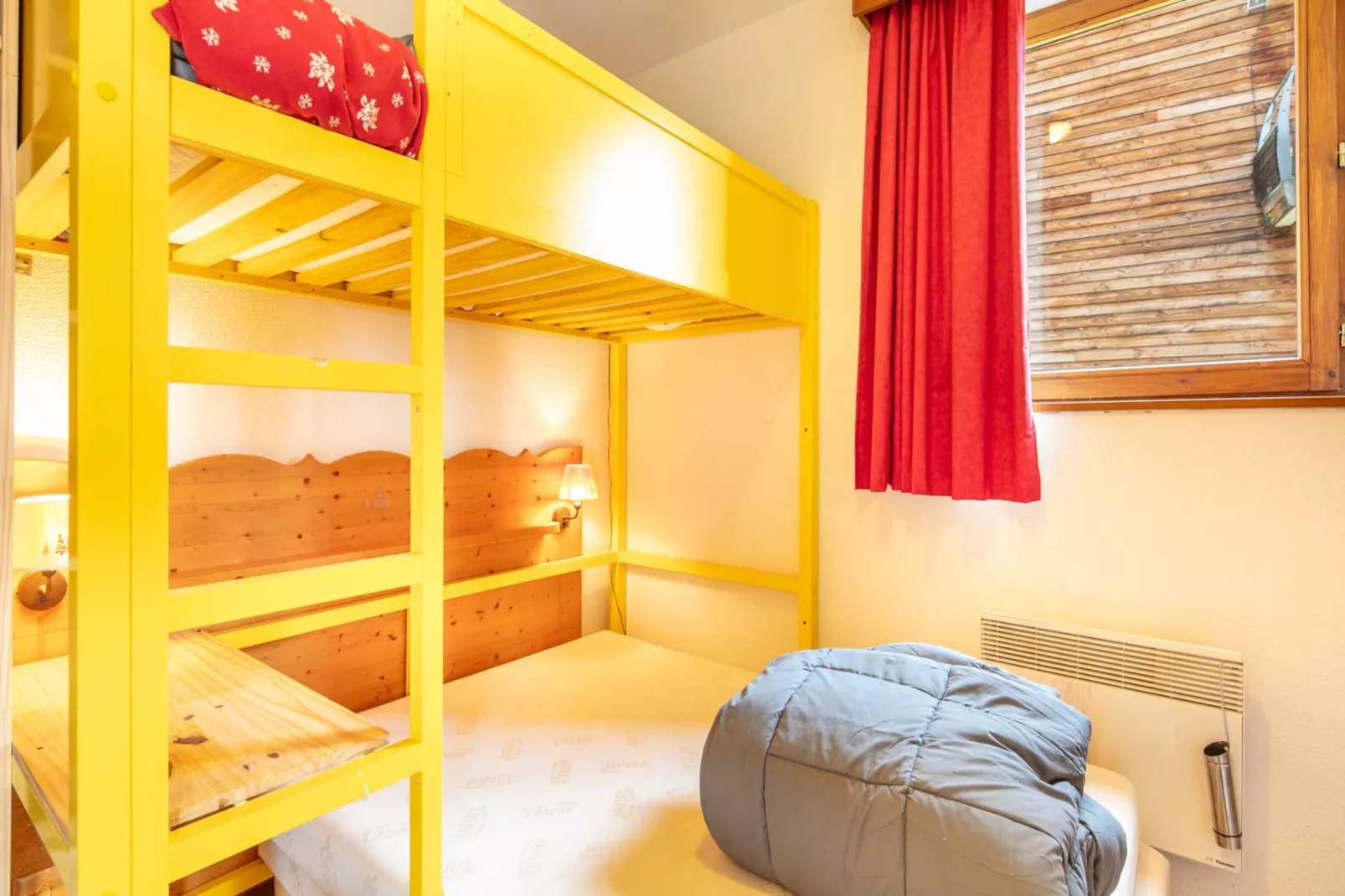 V du Bachat EPICEA C N°02 - 2P5-Schlafzimmer