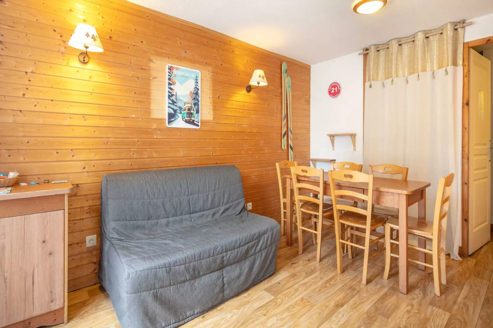 ASTERS A N°05 - ST6-Living room