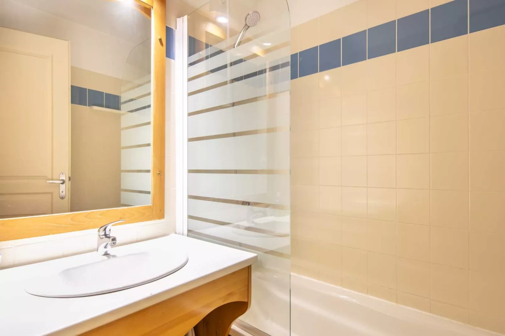 ASTERS A N°05 - ST6-Bathroom
