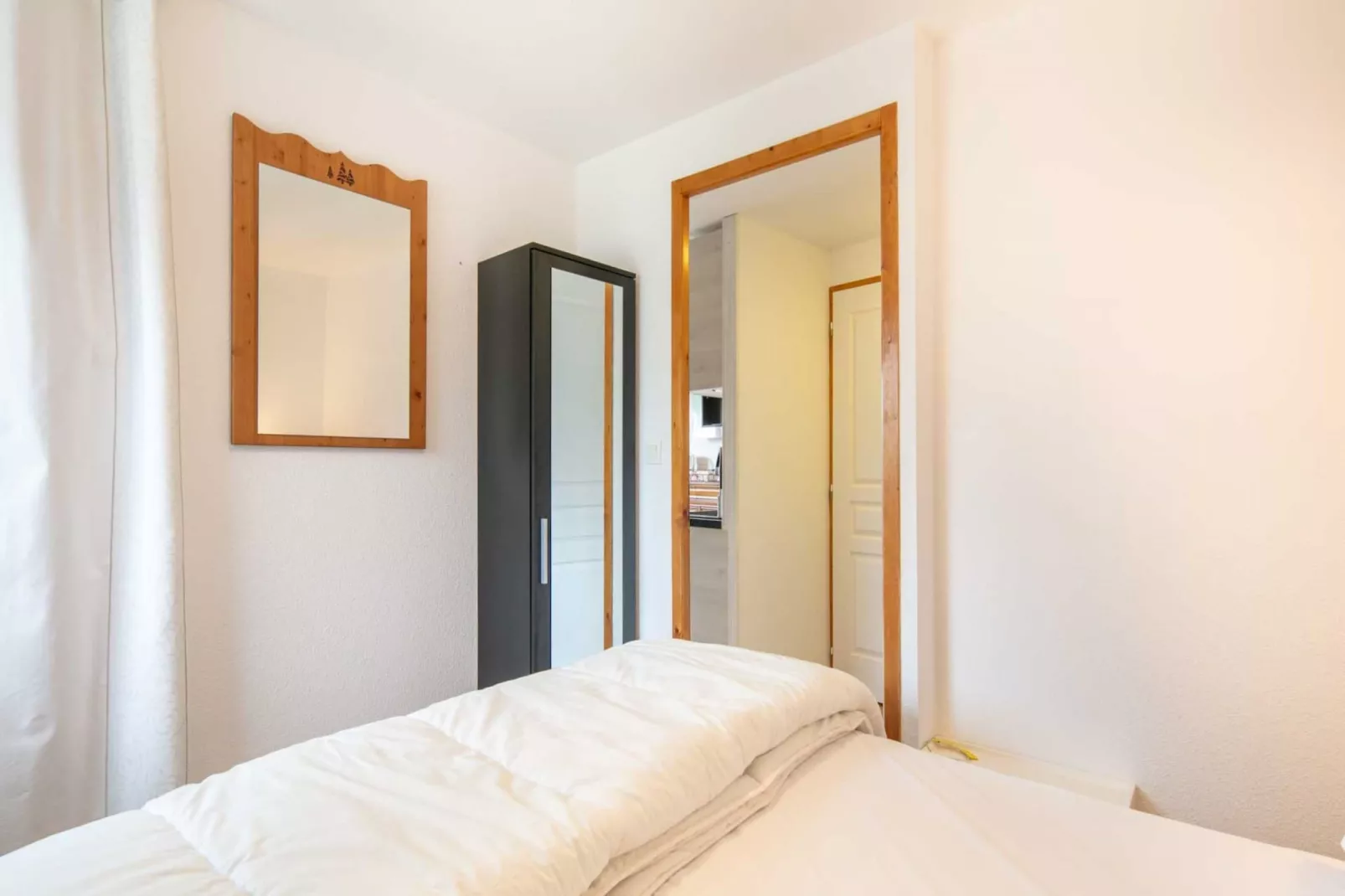 V.DU BACHAT Asters D N°22 - 2P5-Bedroom