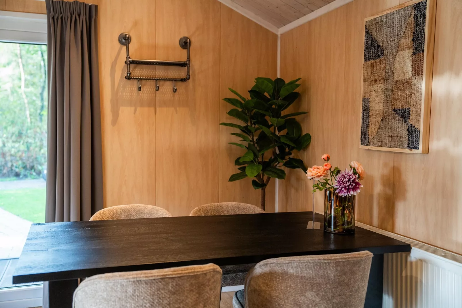 Vakantiepark Latour 3-Dining room