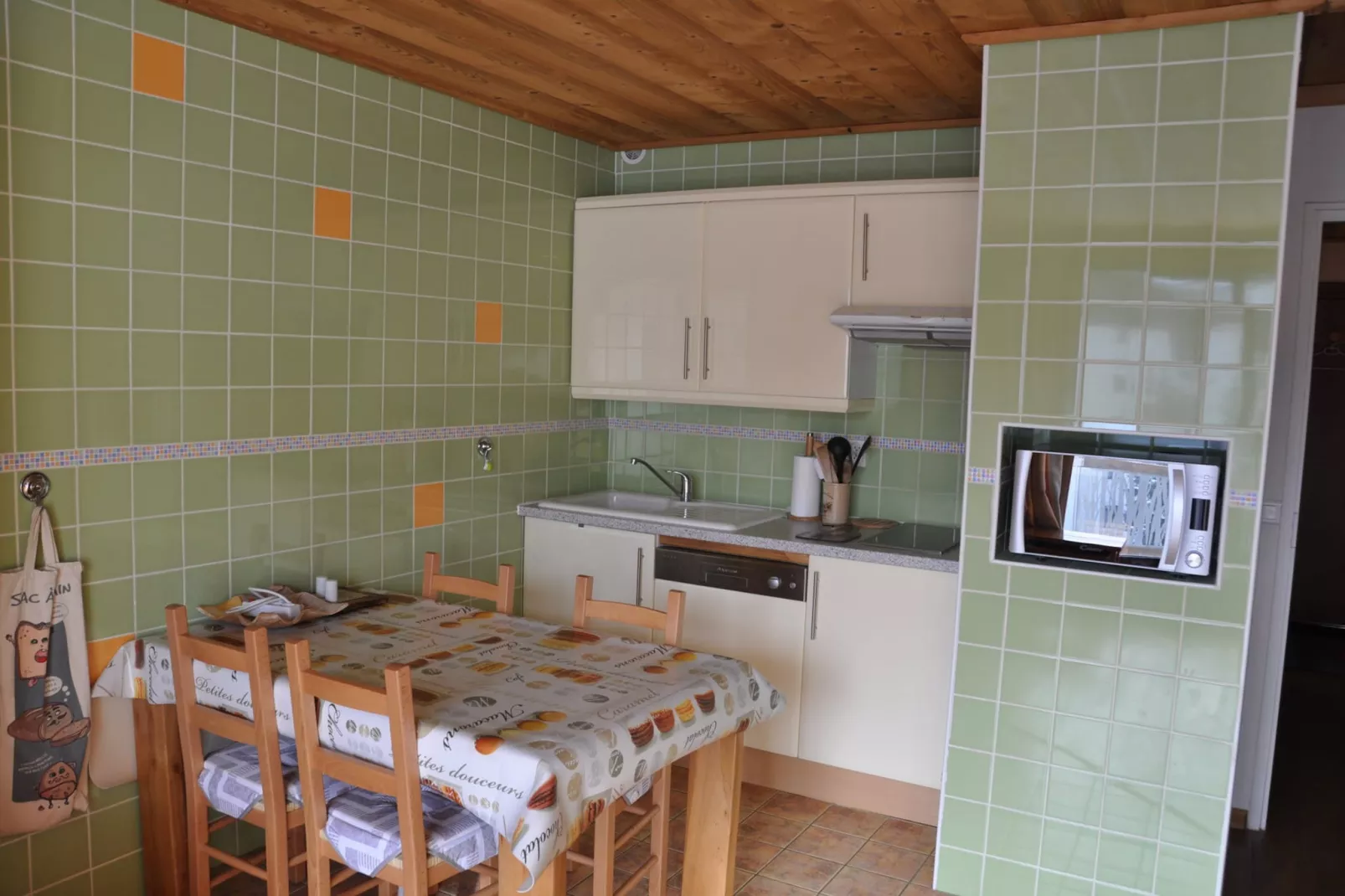 Lauvitel N°F4 - ST4-Kitchen