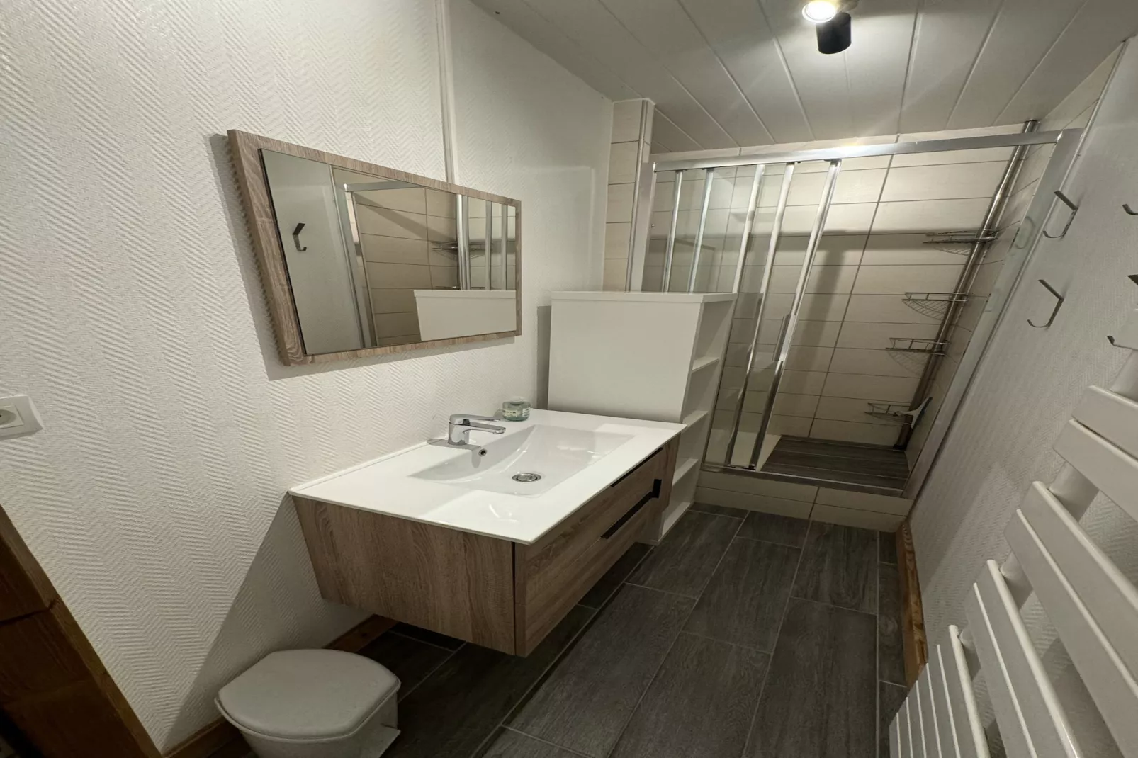 Lauvitel N°C5 - 4P8-Bathroom