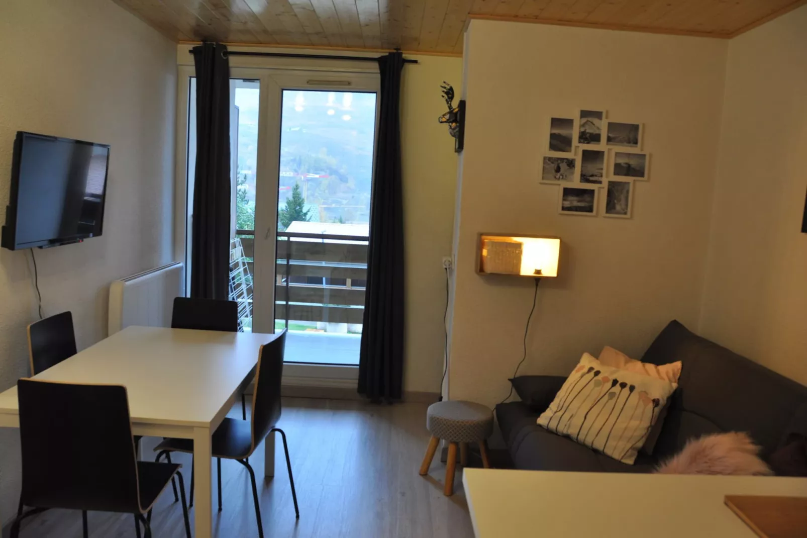 Meije 7 N°B1 - ST4-Living room