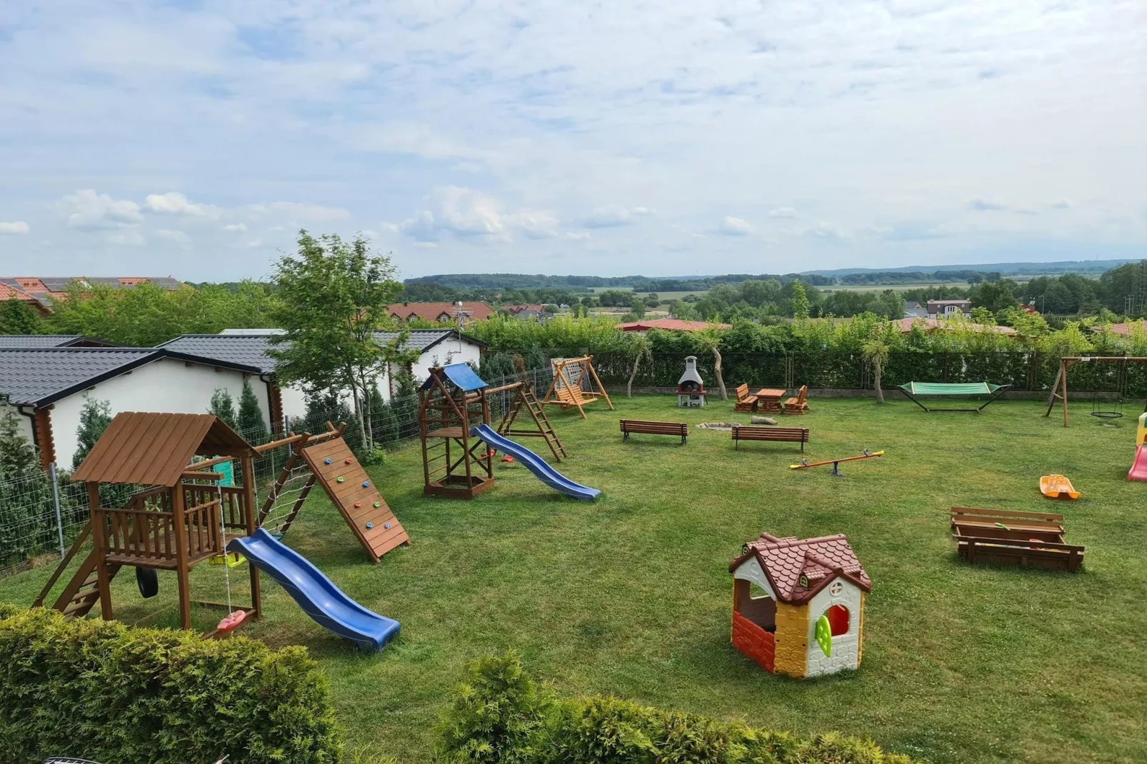 Domki parterowe Jarosławiec-Installations du parc