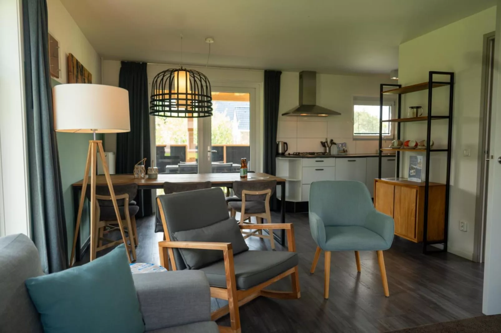 Luxe 6p-Living room