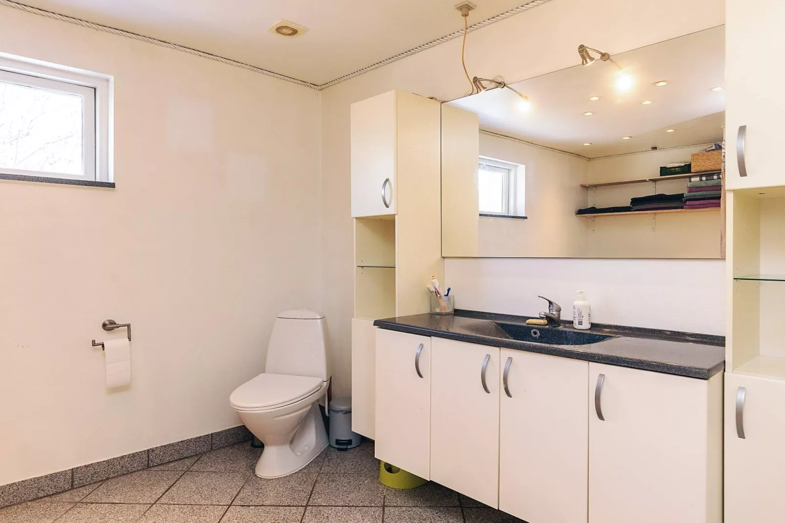 8 person holiday home in Jægerspris-Indoor