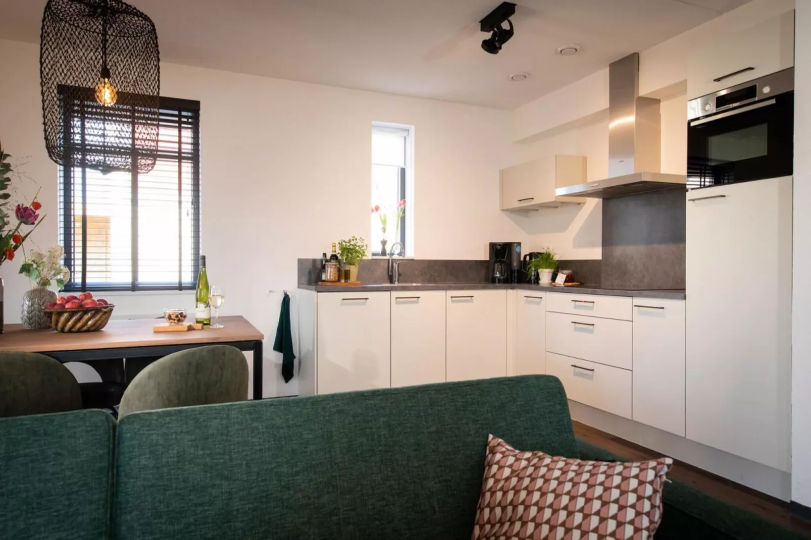 Luxe 8p-Kitchen