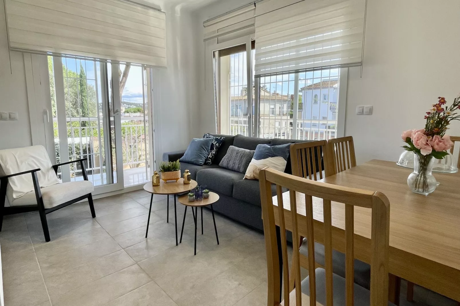 RIELLS DE MAR A1-Living room