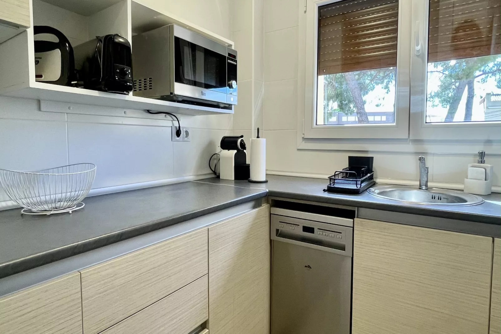 RIELLS DE MAR A1-Kitchen