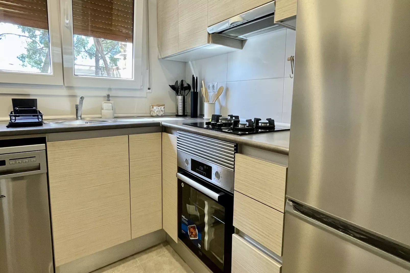 RIELLS DE MAR A1-Kitchen