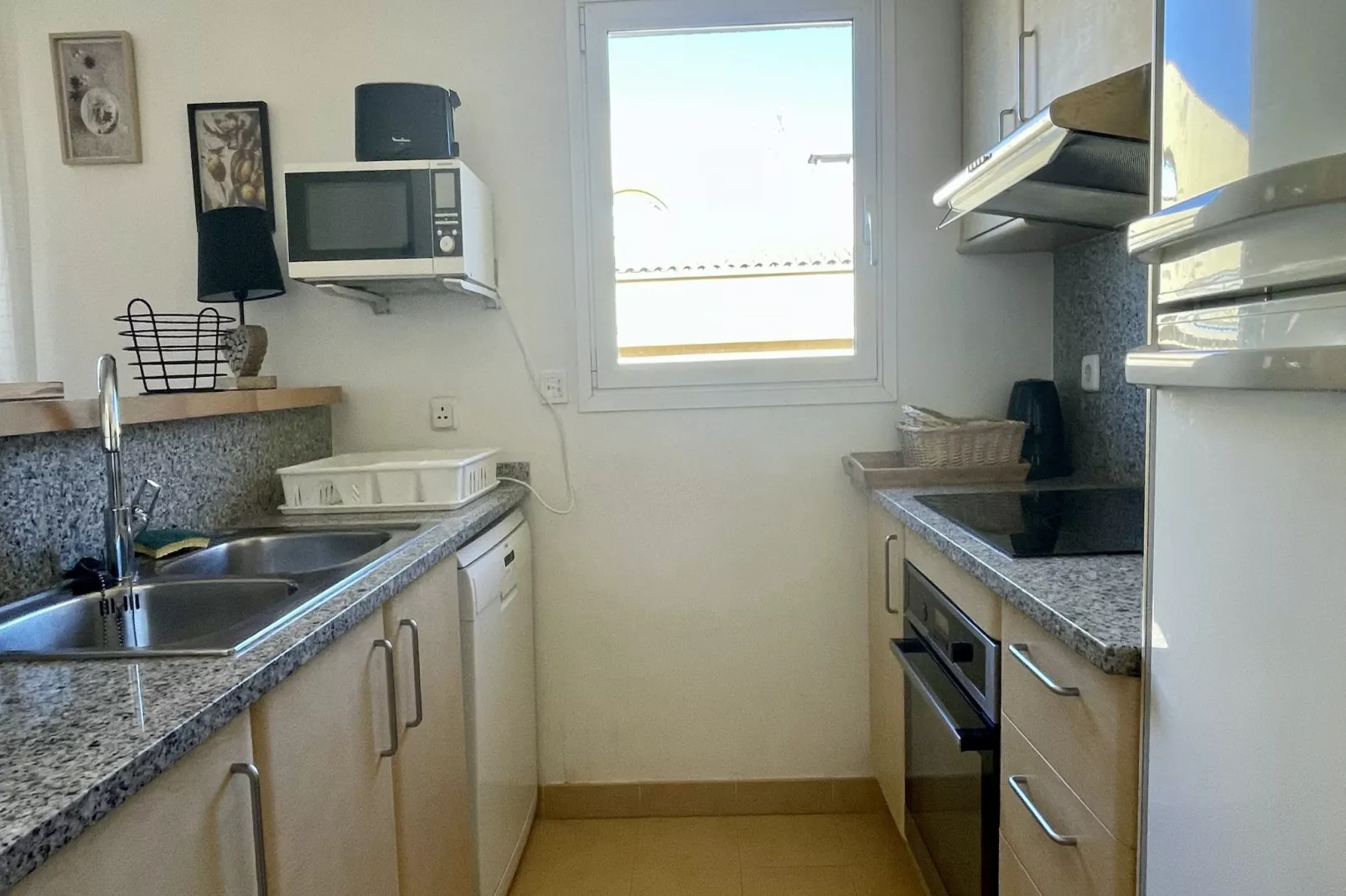 RIELLS BLAU C302-Kitchen
