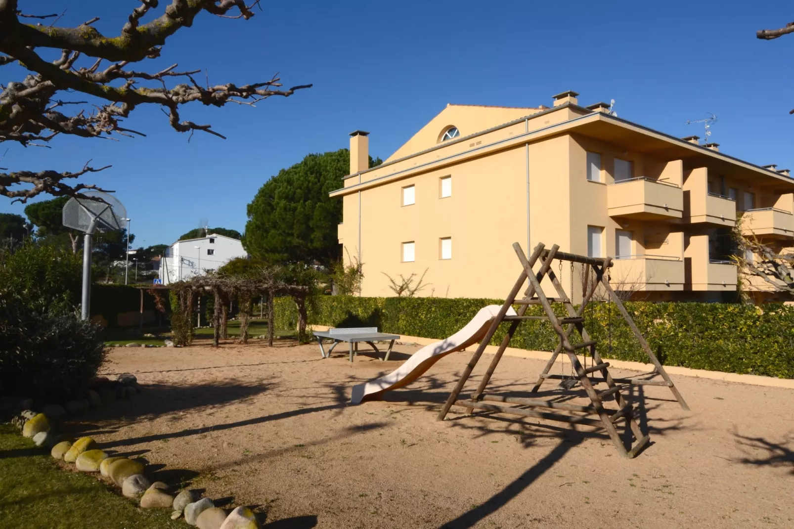 RIELLS BLAU C302-Exterior summer