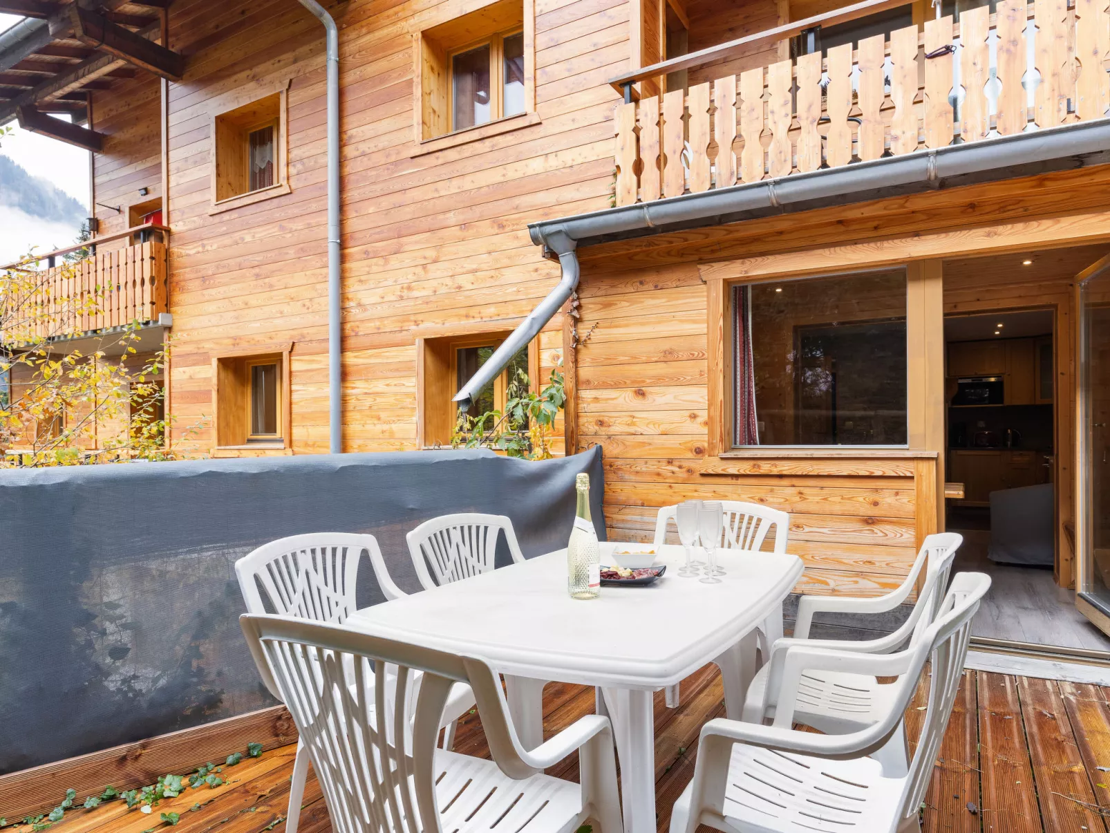 Le Petit Savoyard-Outside