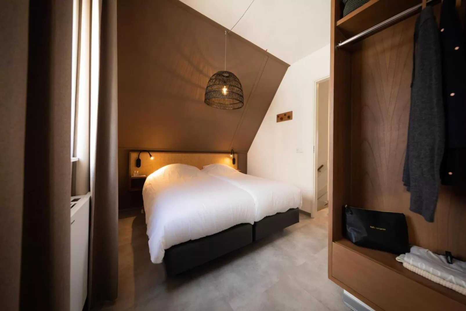 Premium Water 4p-Bedroom