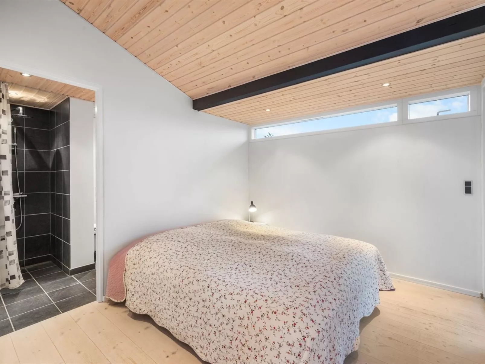 "Erlinda" - 600m from the sea-Inside