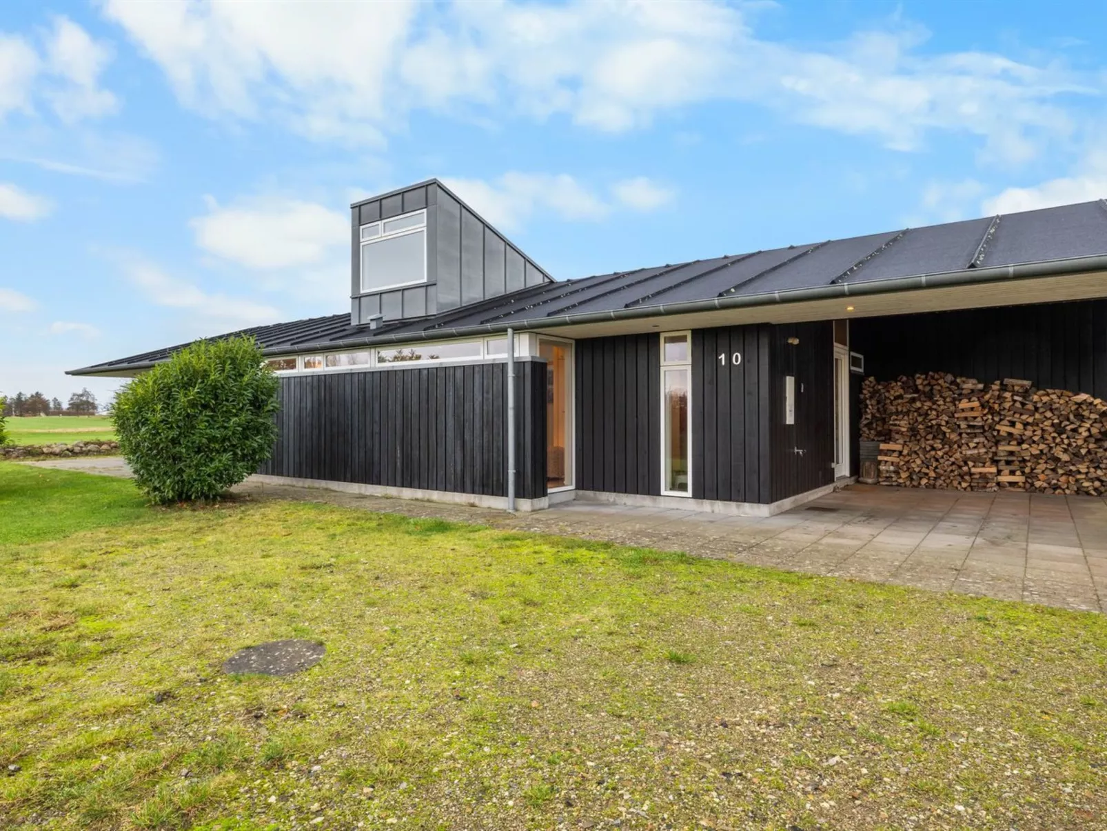 "Erlinda" - 600m from the sea-Outside