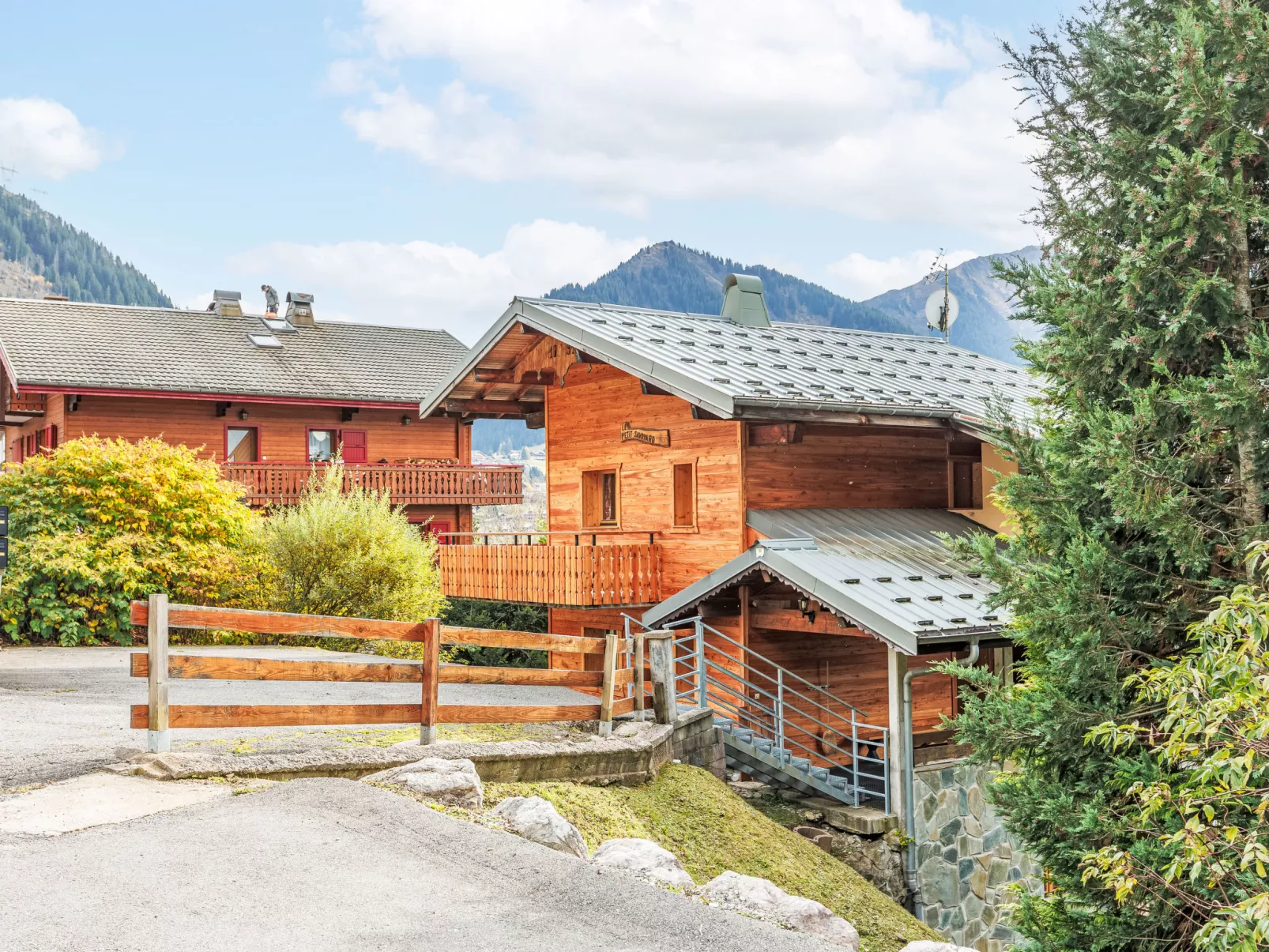 Le Petit Savoyard-Outside