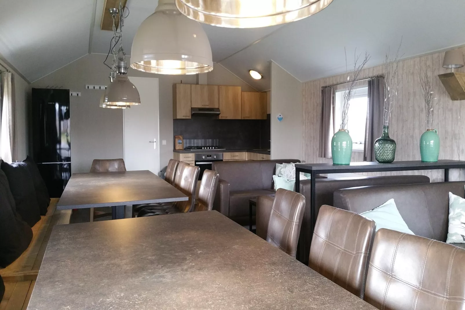 Vakantiepark Eigen Wijze 10-Dining room