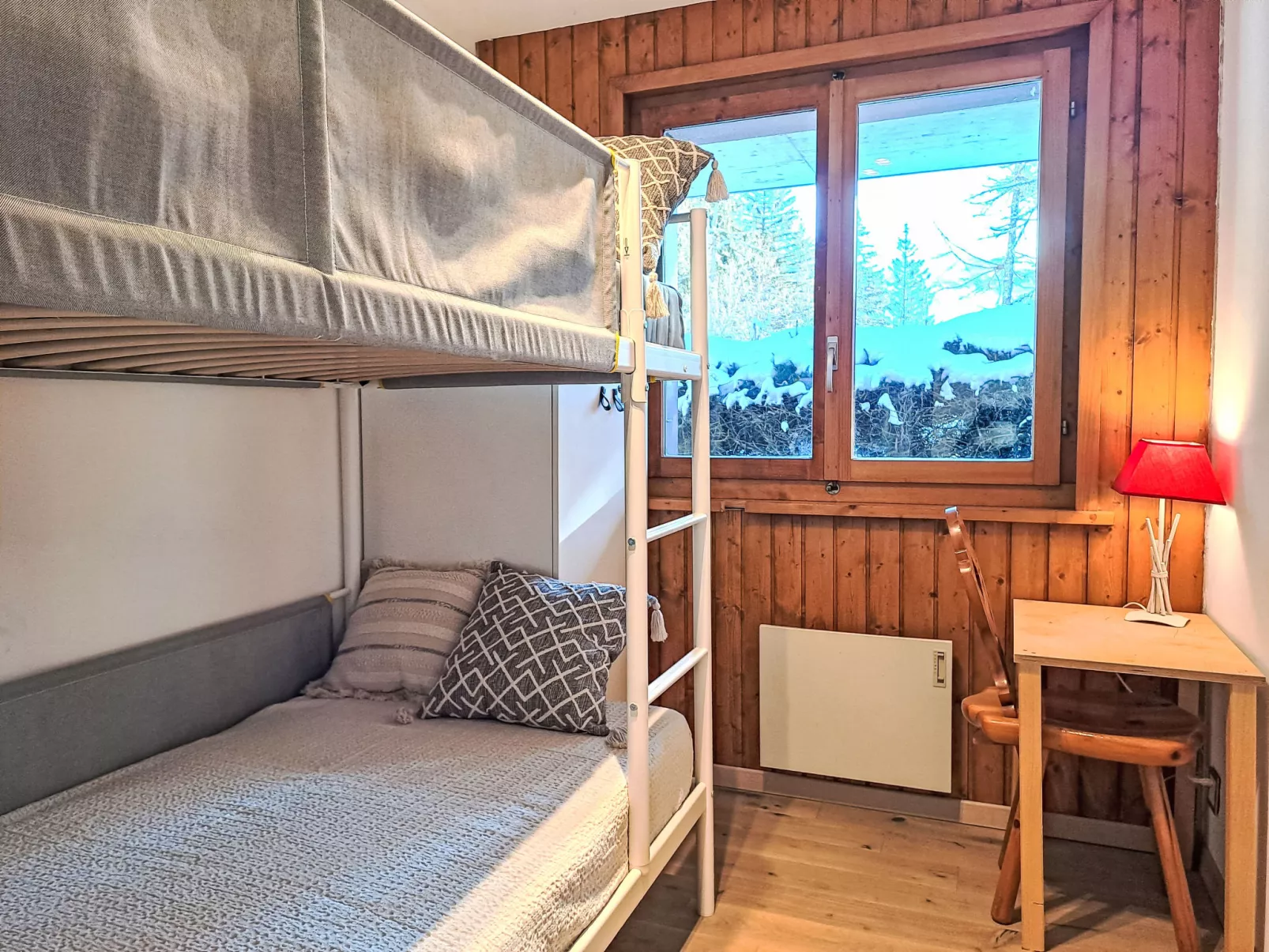 Arolla R01-Inside