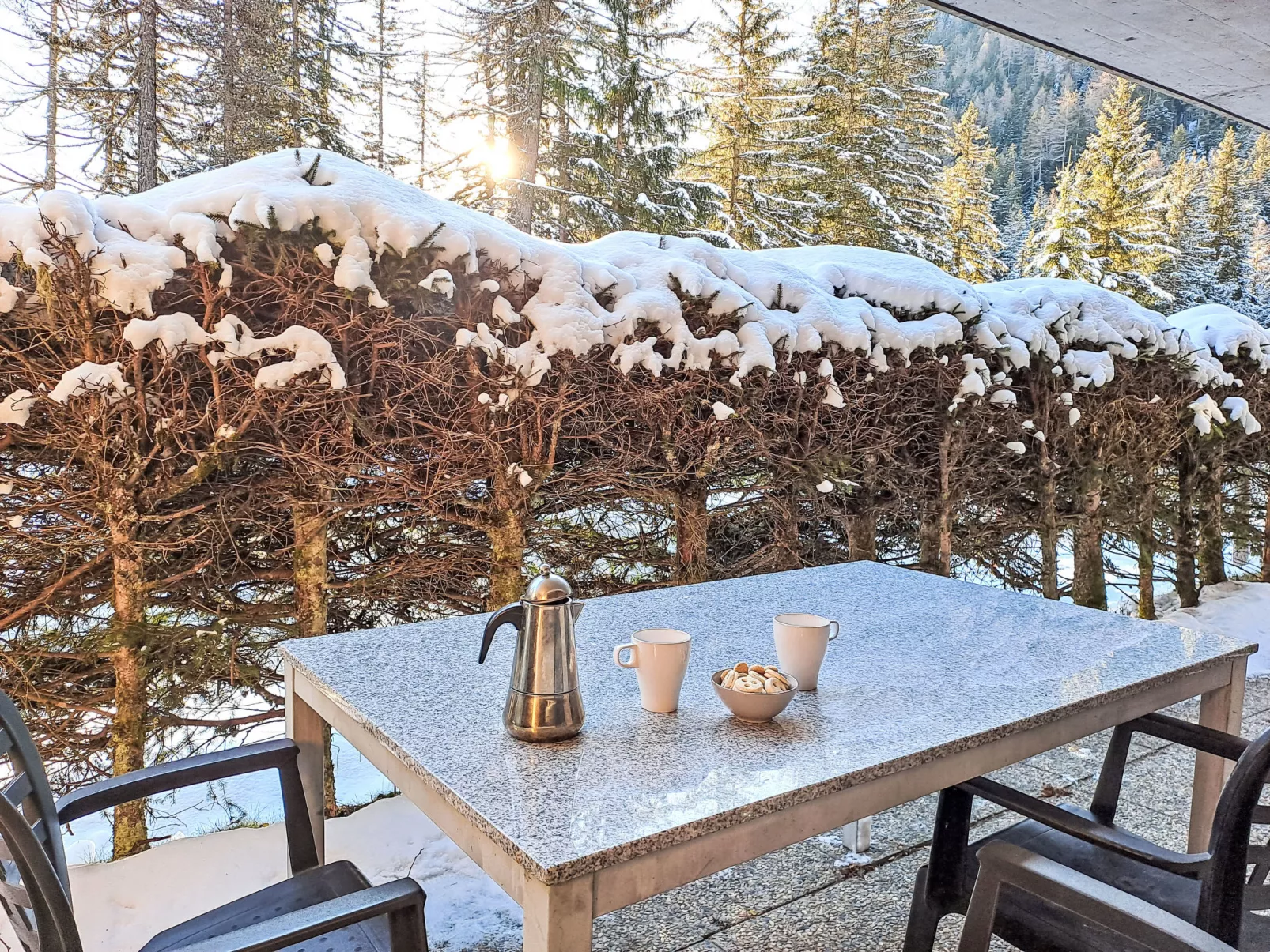 Arolla R01-Outside