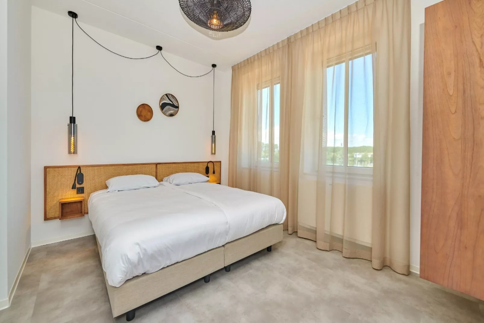 Panorama Lake View Apartment 6p-Bedroom