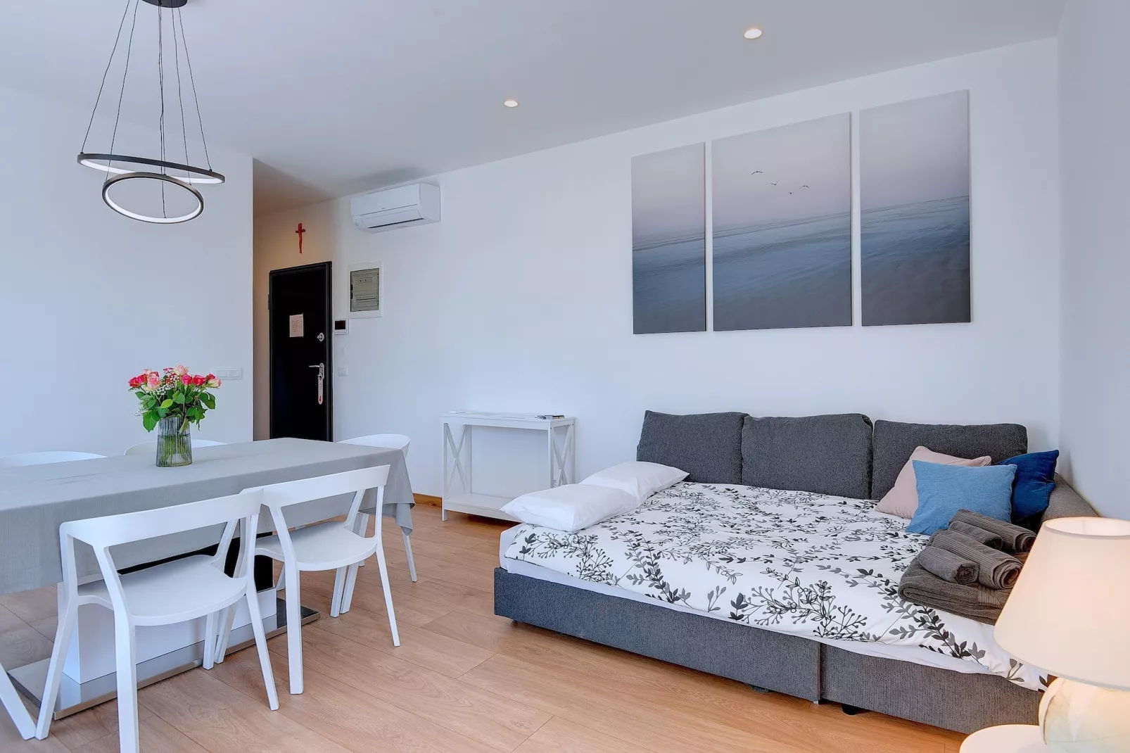 Cube Box House - Angelini-Living room