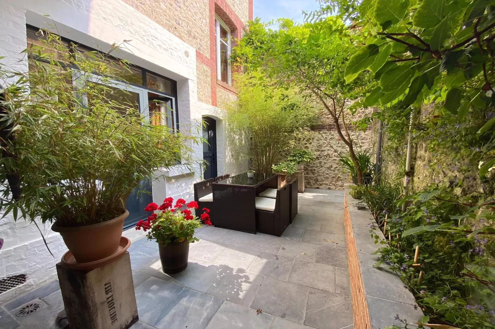 Holiday flat Fécamp-Exterior in summer