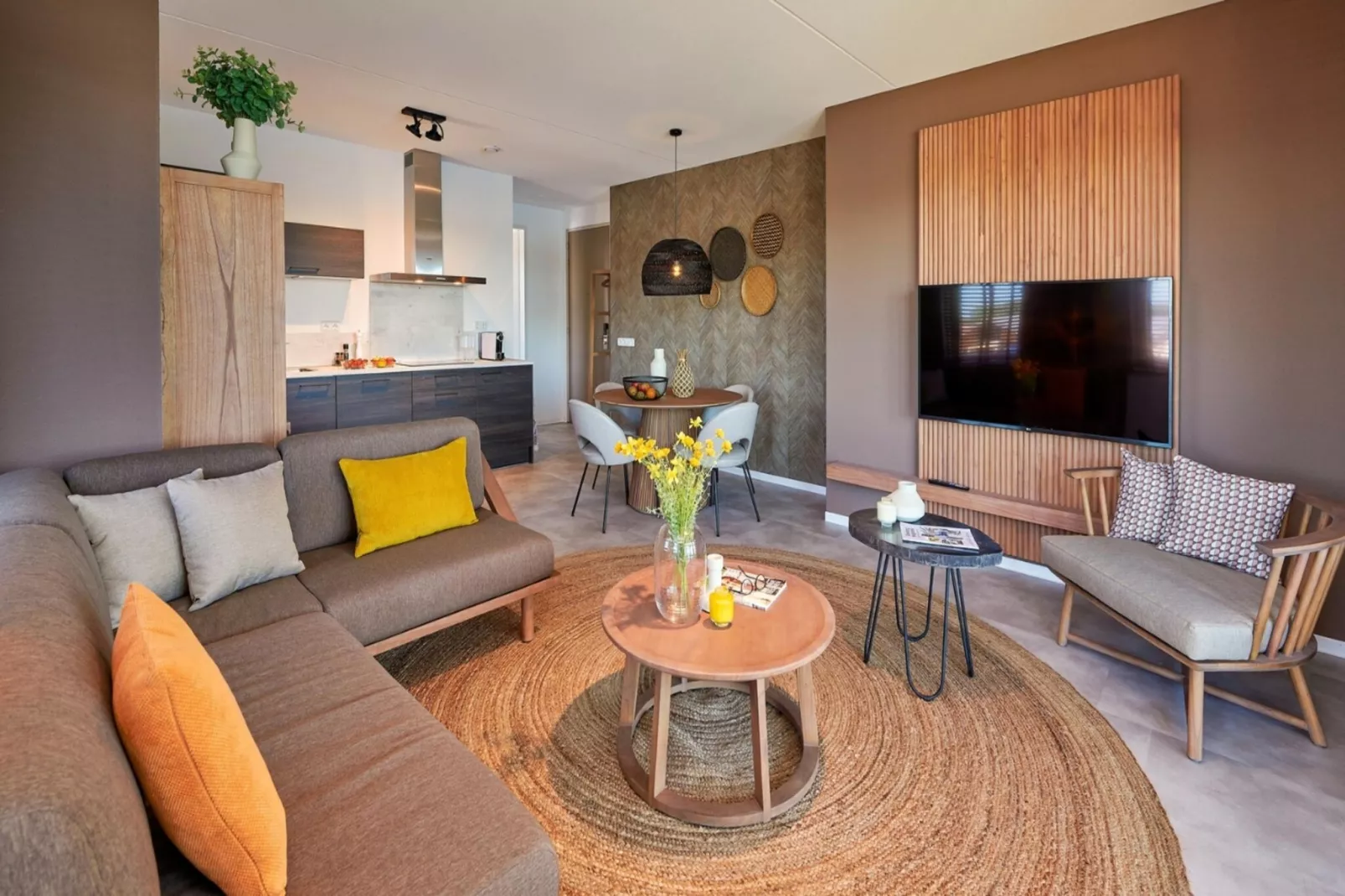 Panorama Lake View Apartment 6p-Living room