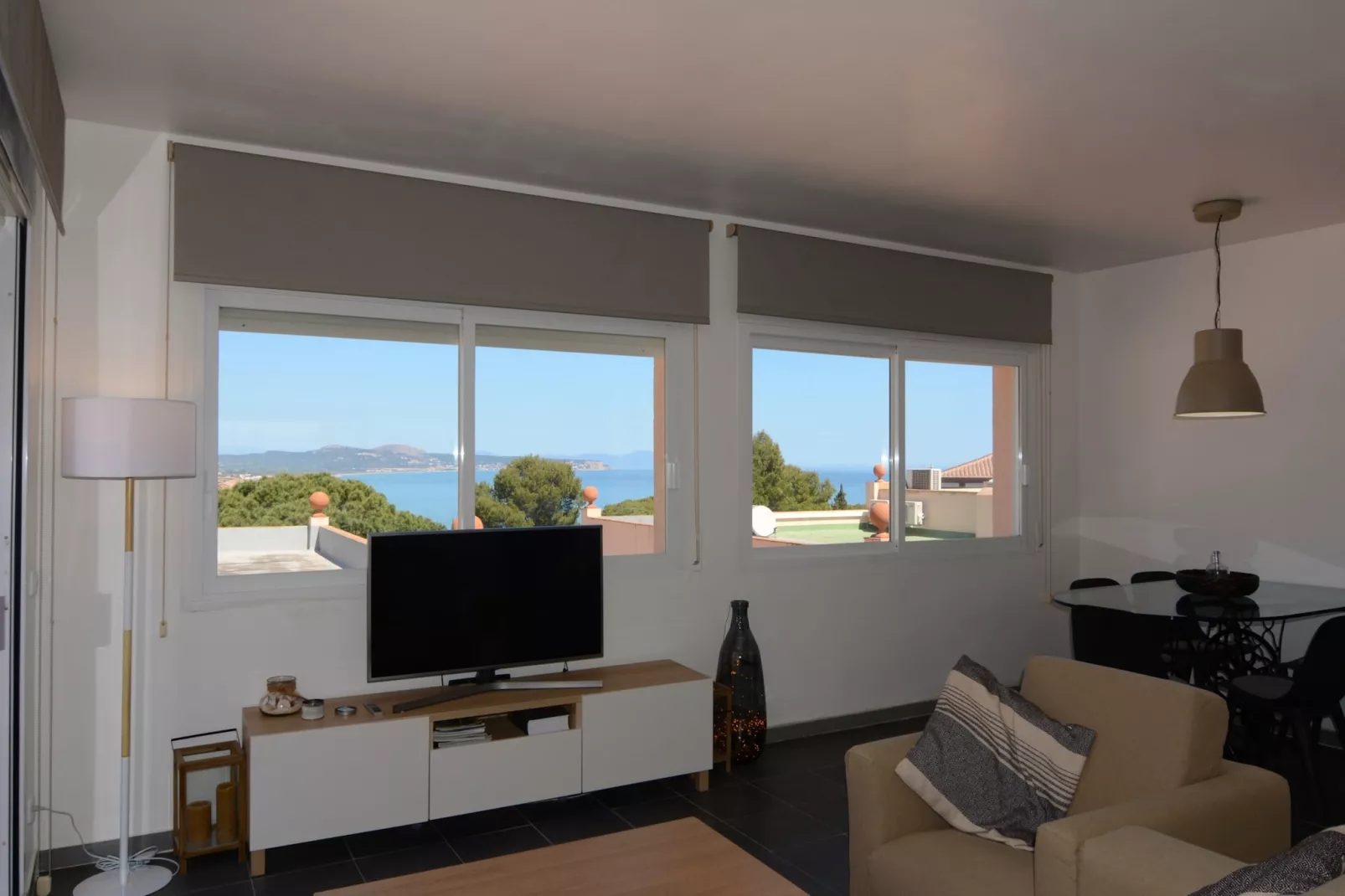 AVA SENIA 5-1-Living room
