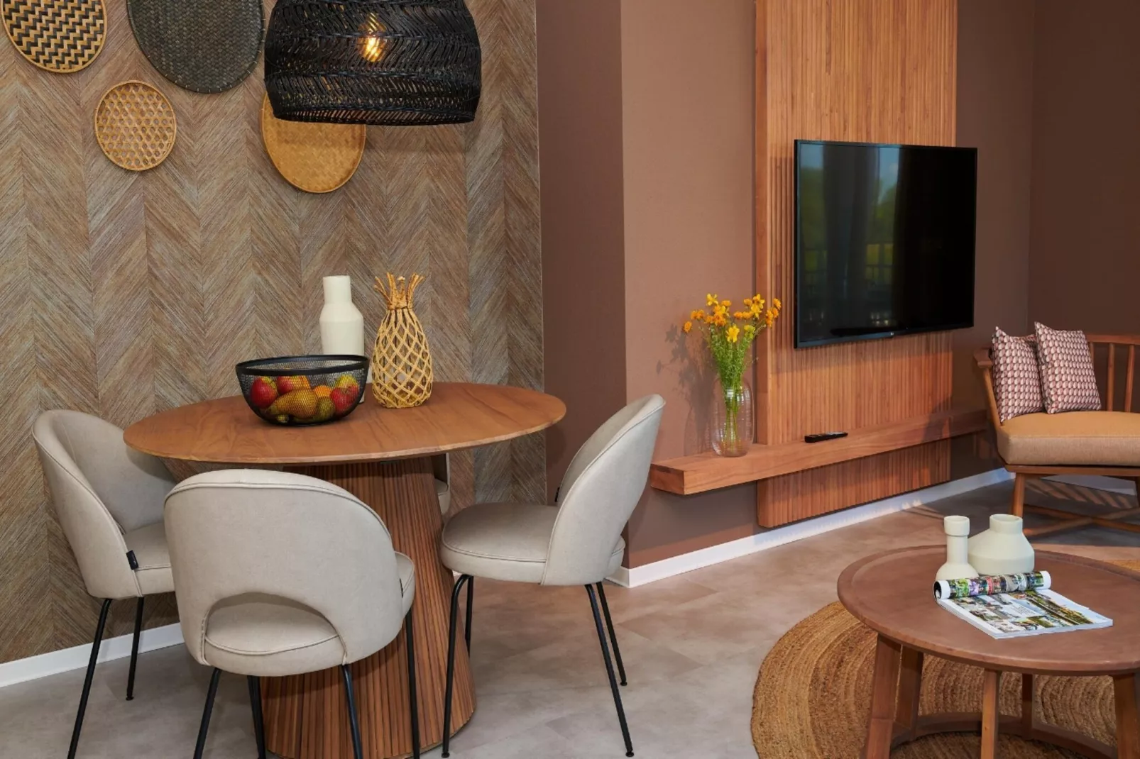 Panorama Lake View Apartment 6p-Dining room