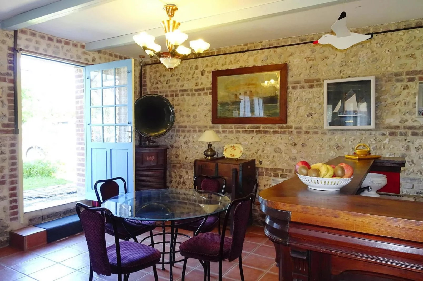 Holiday home La Poterie Cap d'Antifer-Dining room