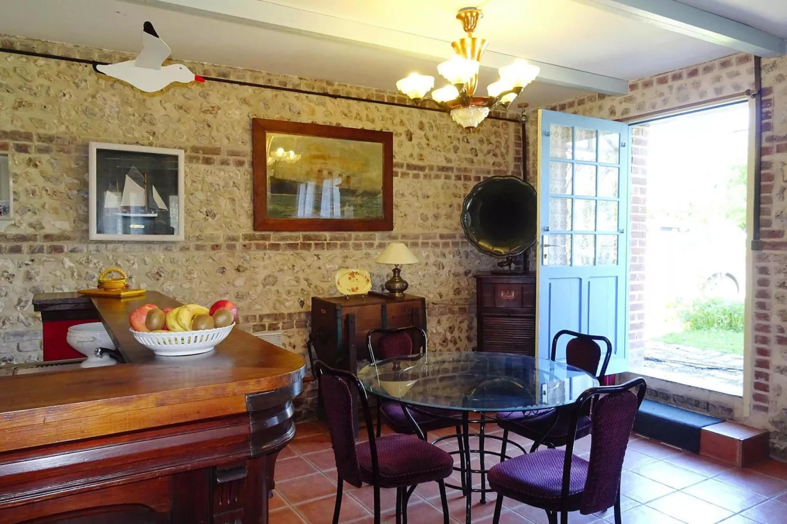 Holiday home La Poterie Cap d'Antifer-Dining room