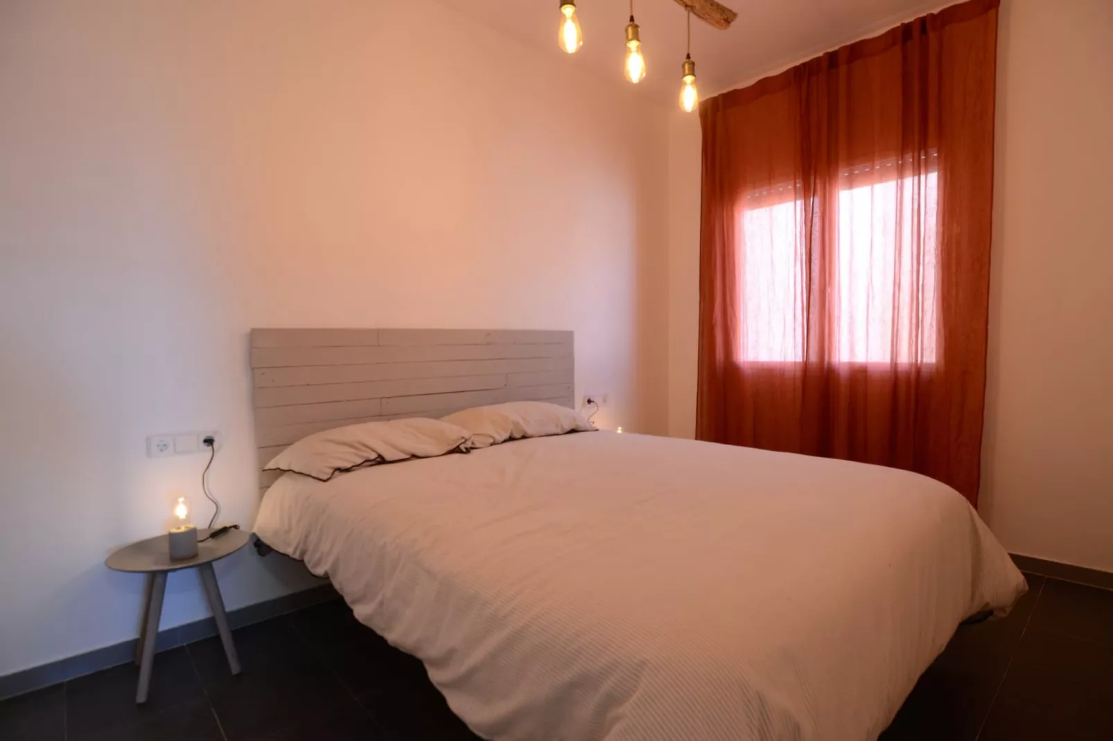 AVA SENIA 5-1-Bedroom
