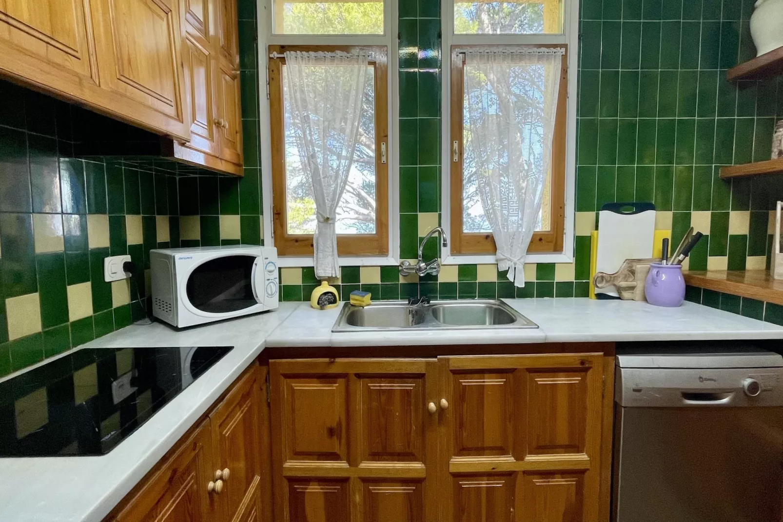 CASA GLORIA BEGUR-Kitchen