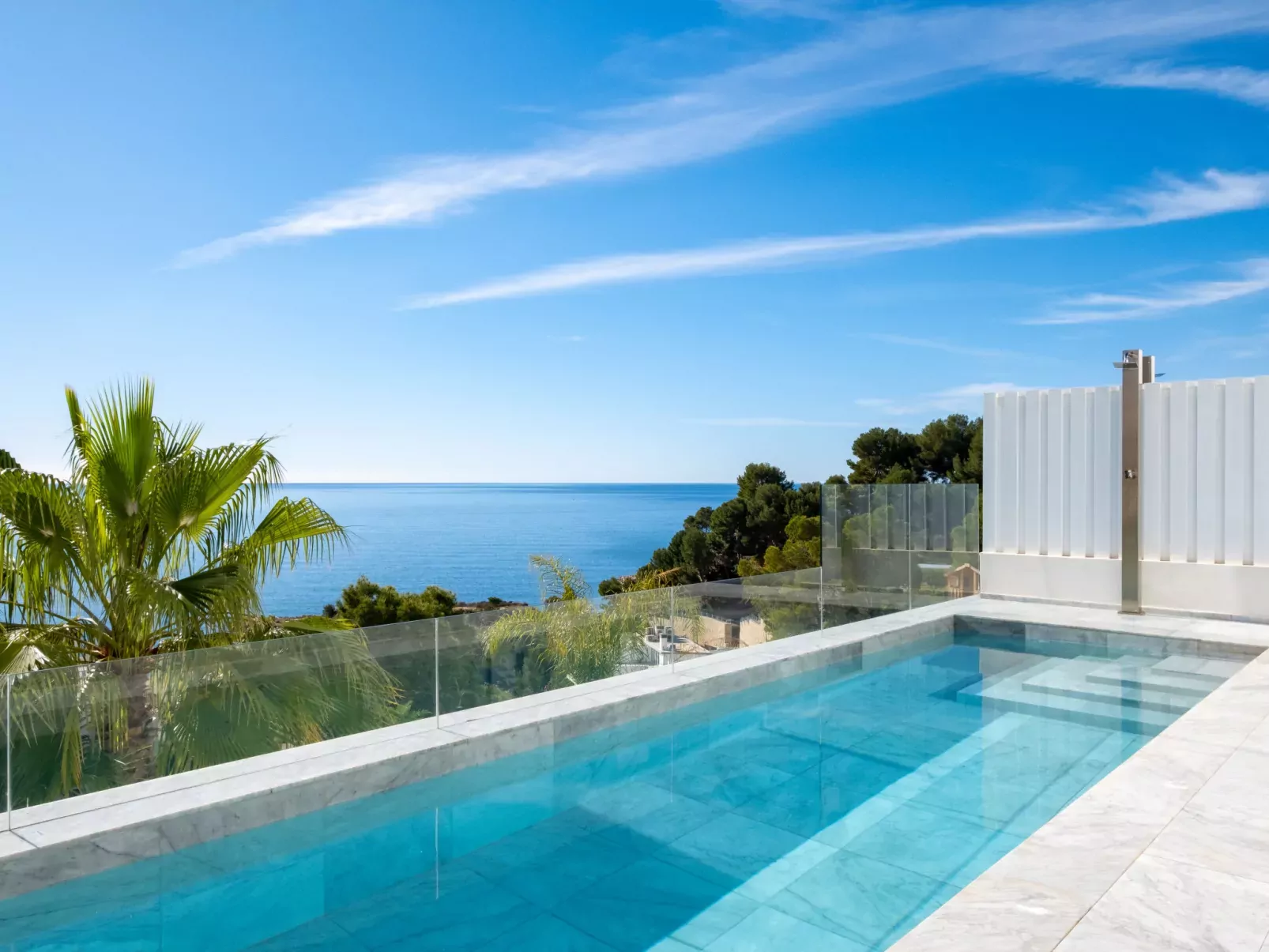Panorama Bay-Outside
