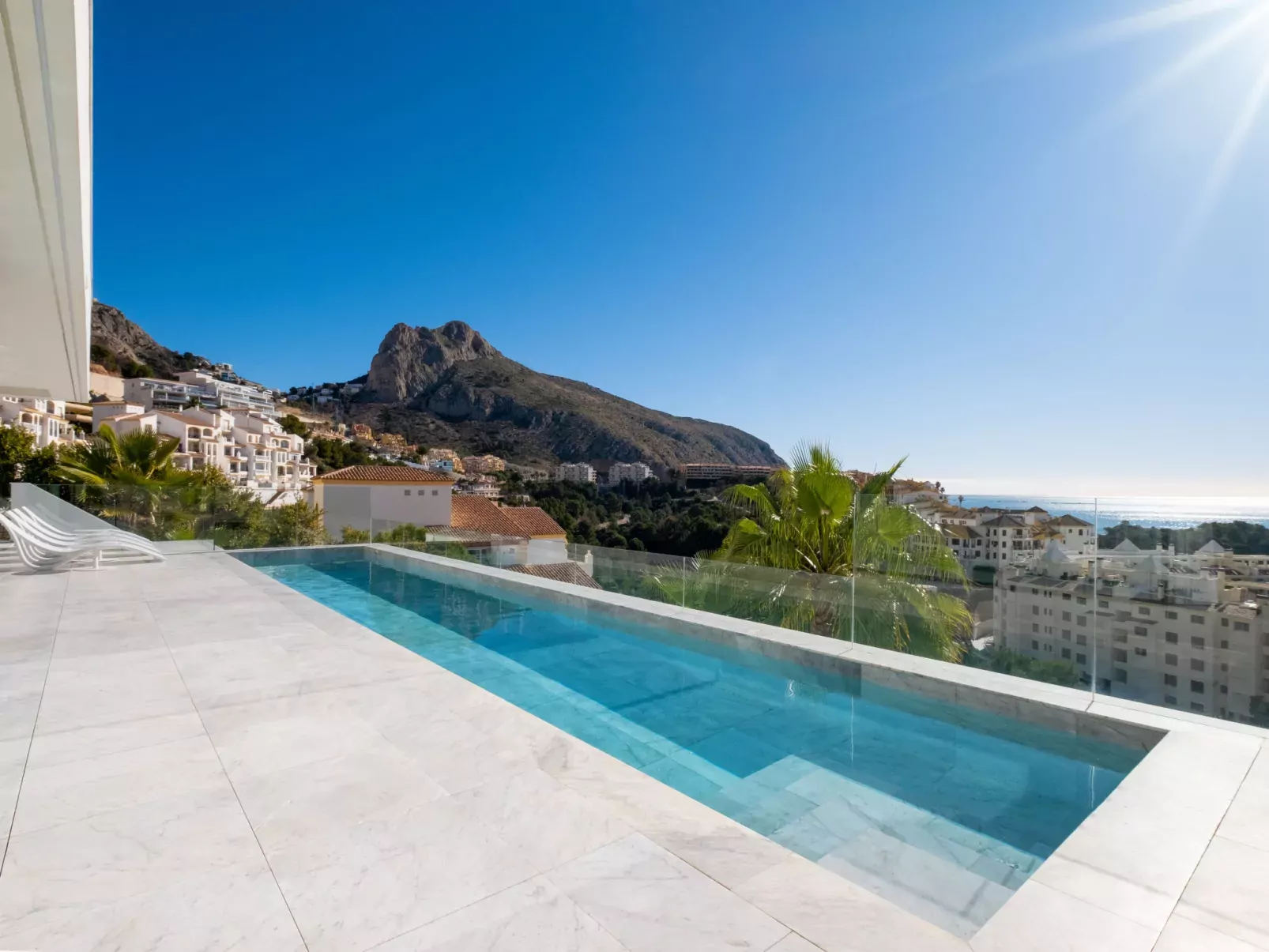 Panorama Bay-Outside