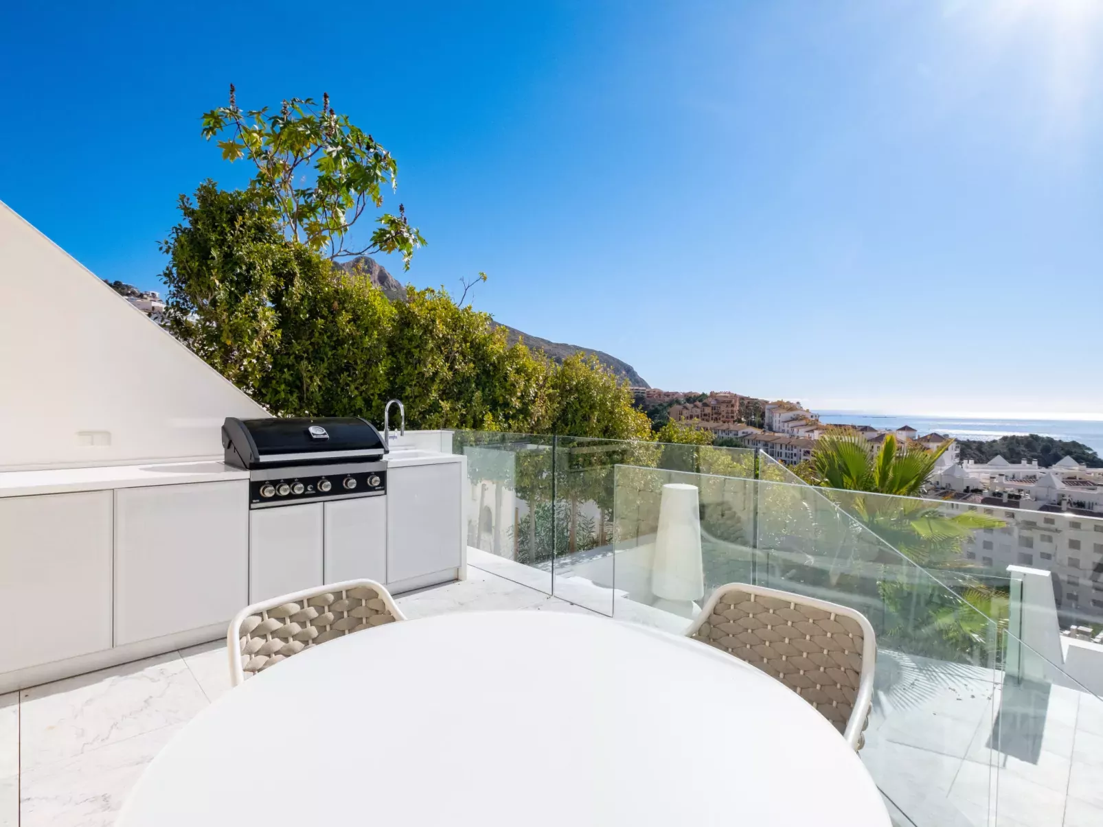 Panorama Bay-Outside