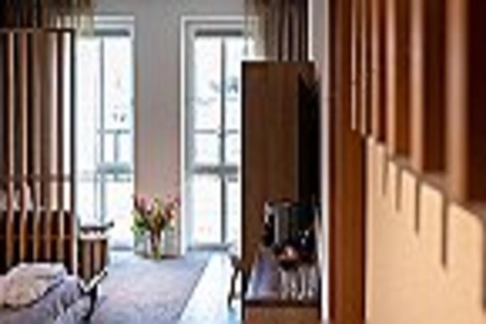 Lake View Hotel Room 2p-Living room