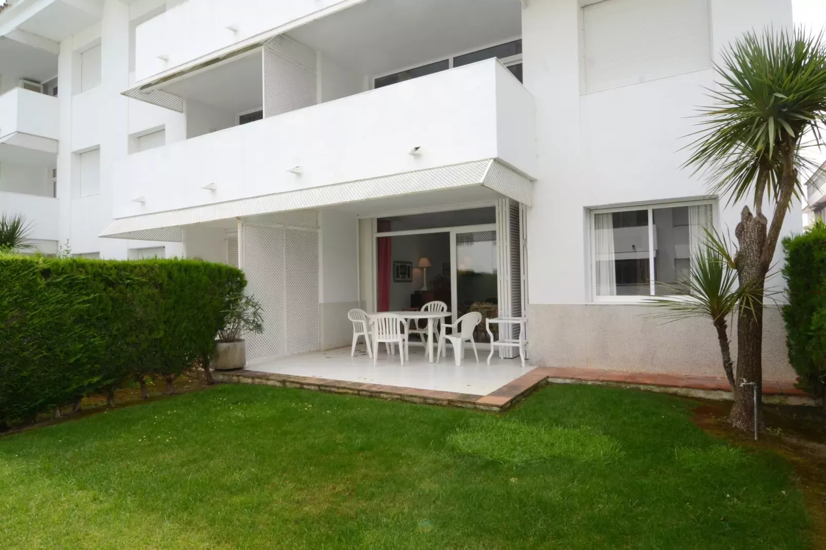 GREEN CLUB B 104-Exterior summer