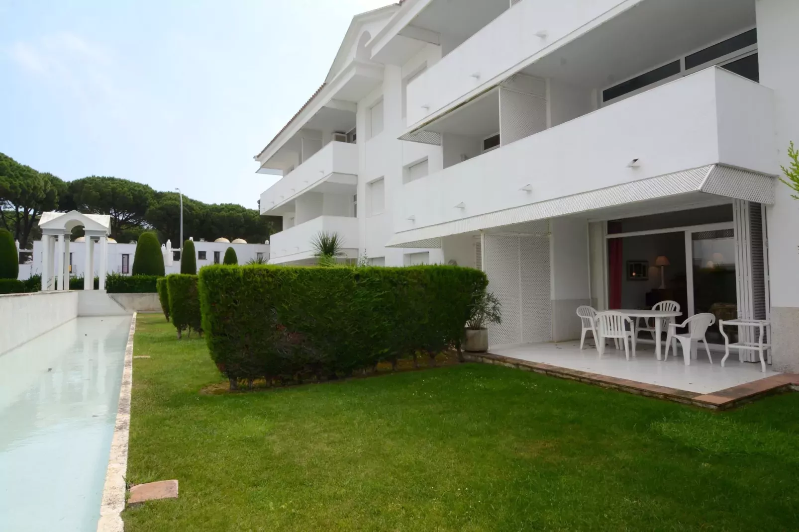 GREEN CLUB B 104-Exterior summer