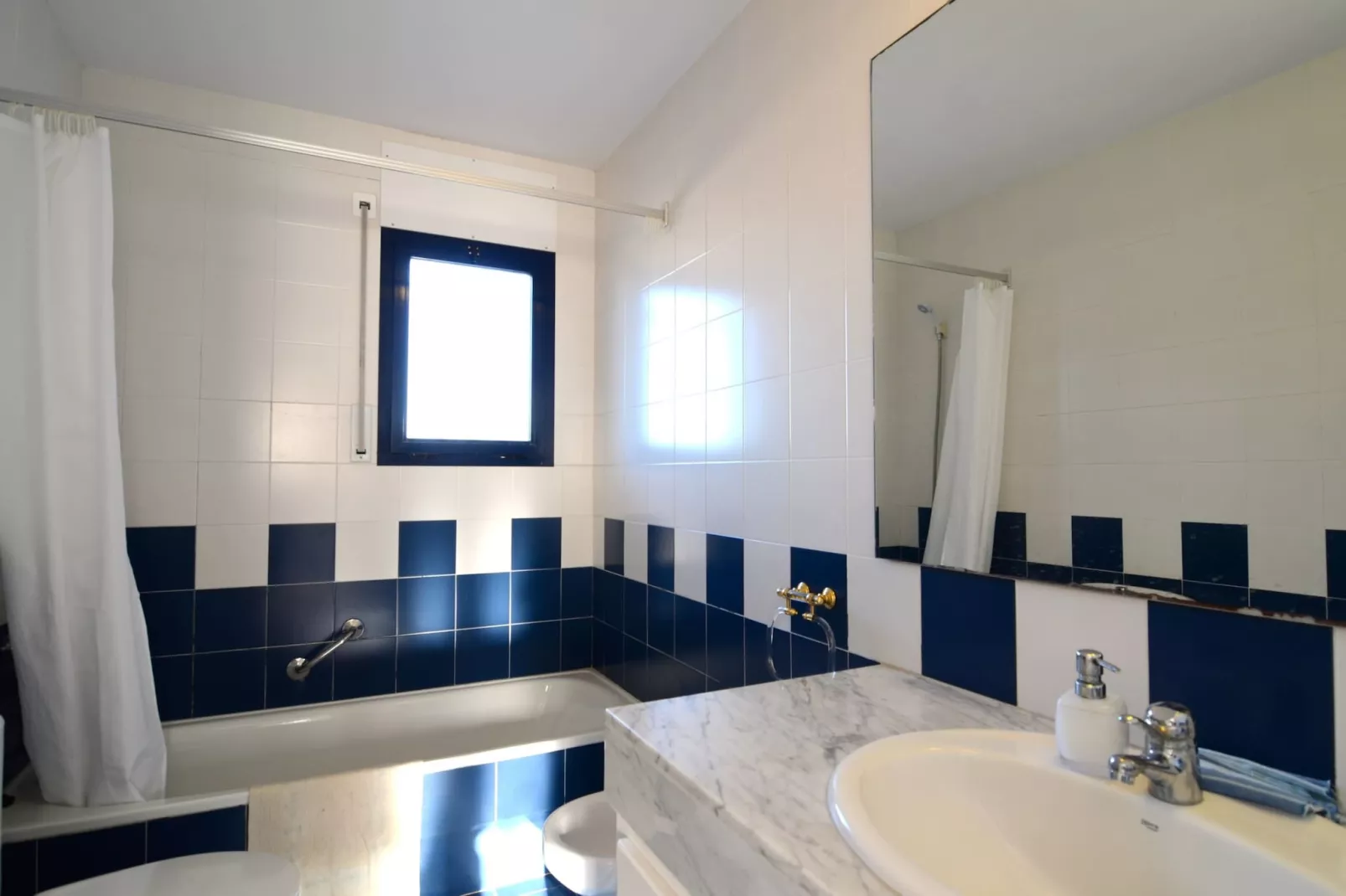NAUTIC GOLF A 303-Bathroom