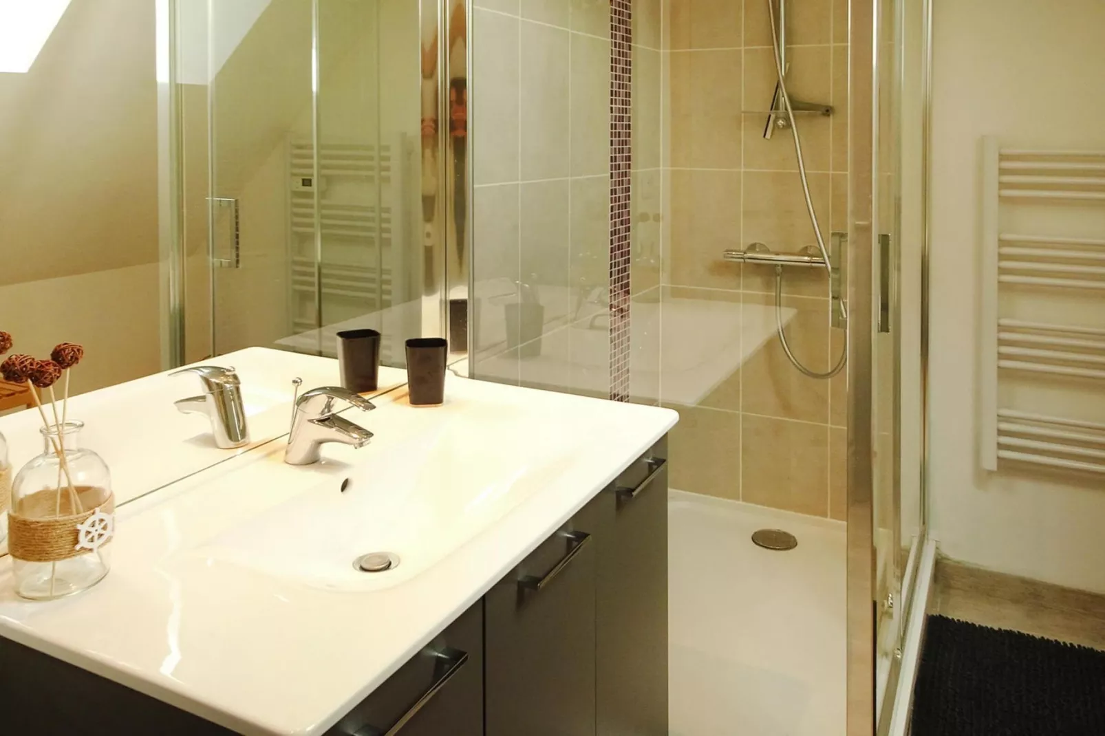 Semi-detached house Brucheville-Bathroom