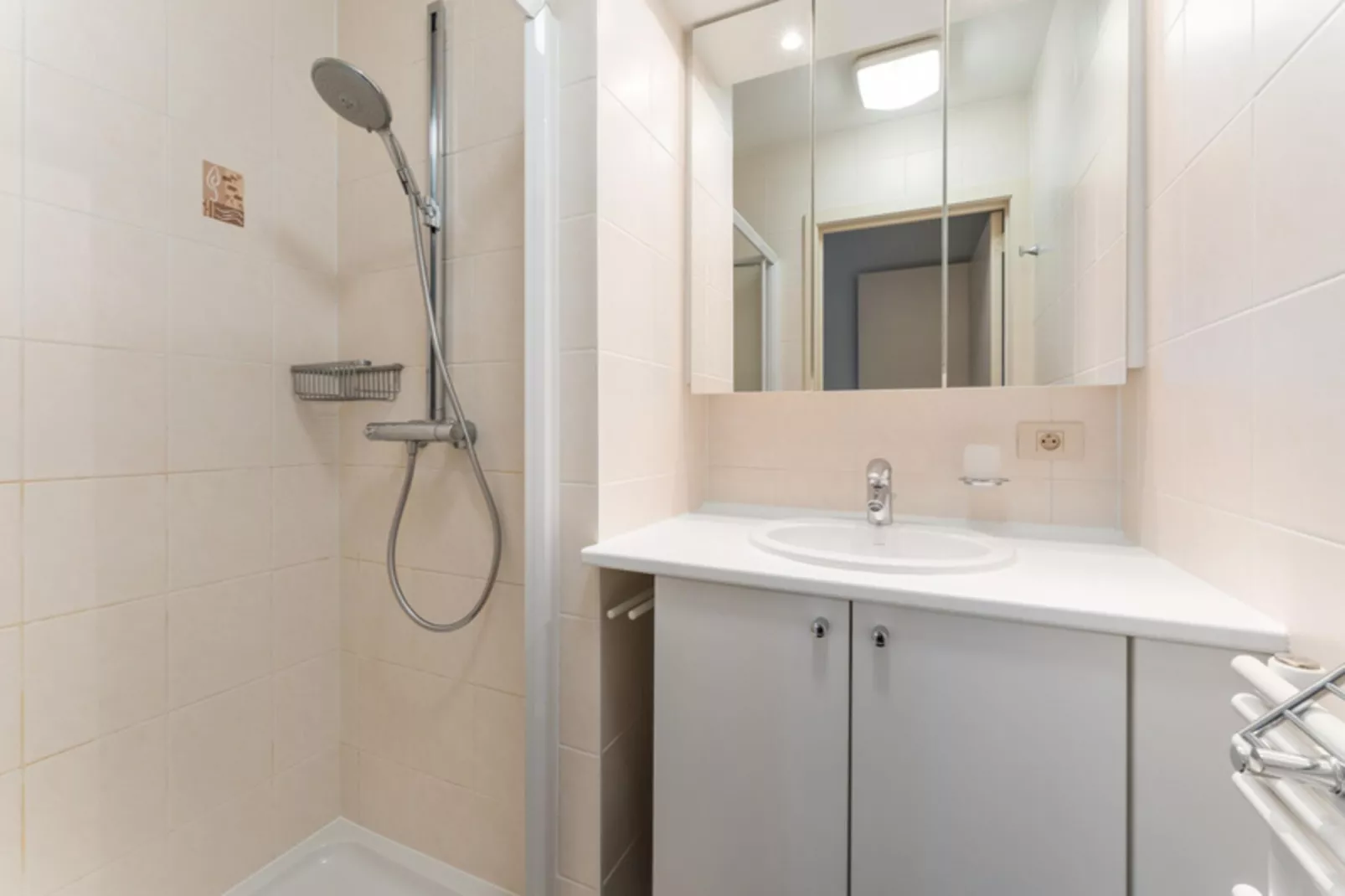 CAROLINE - 6A-Badezimmer