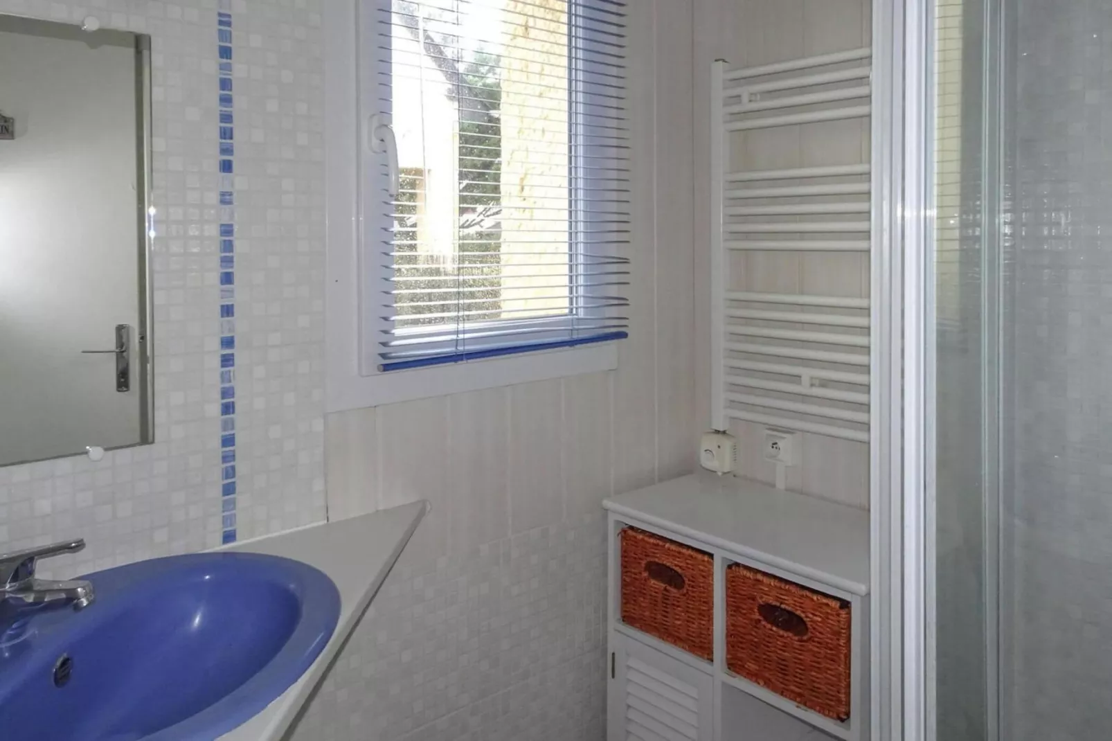 Holiday home Portbail-Bathroom